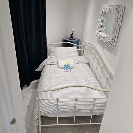 Single Cosy Bedroom In Dartford- Private Entrance For Guest Екстериор снимка