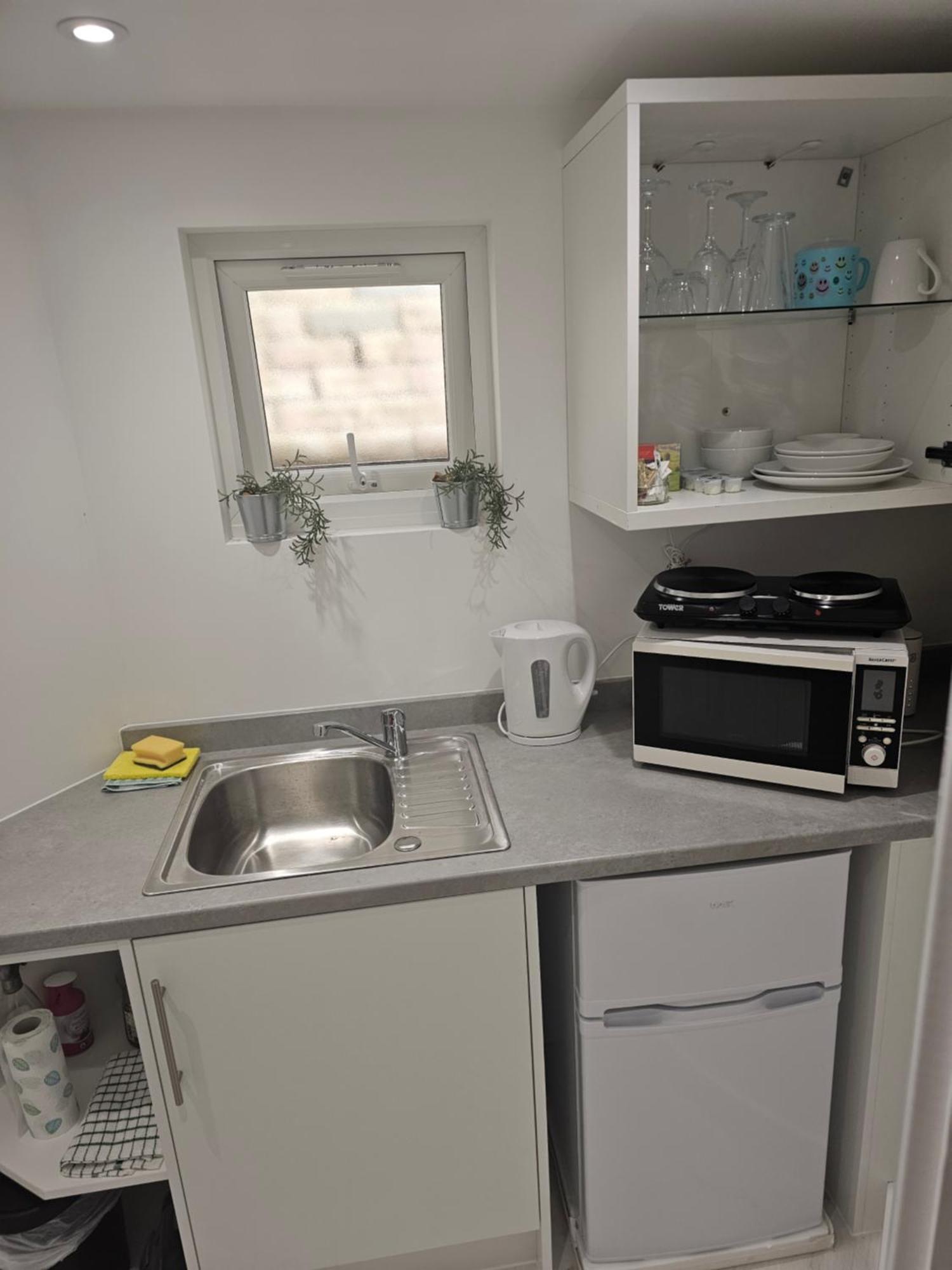 Single Cosy Bedroom In Dartford- Private Entrance For Guest Екстериор снимка
