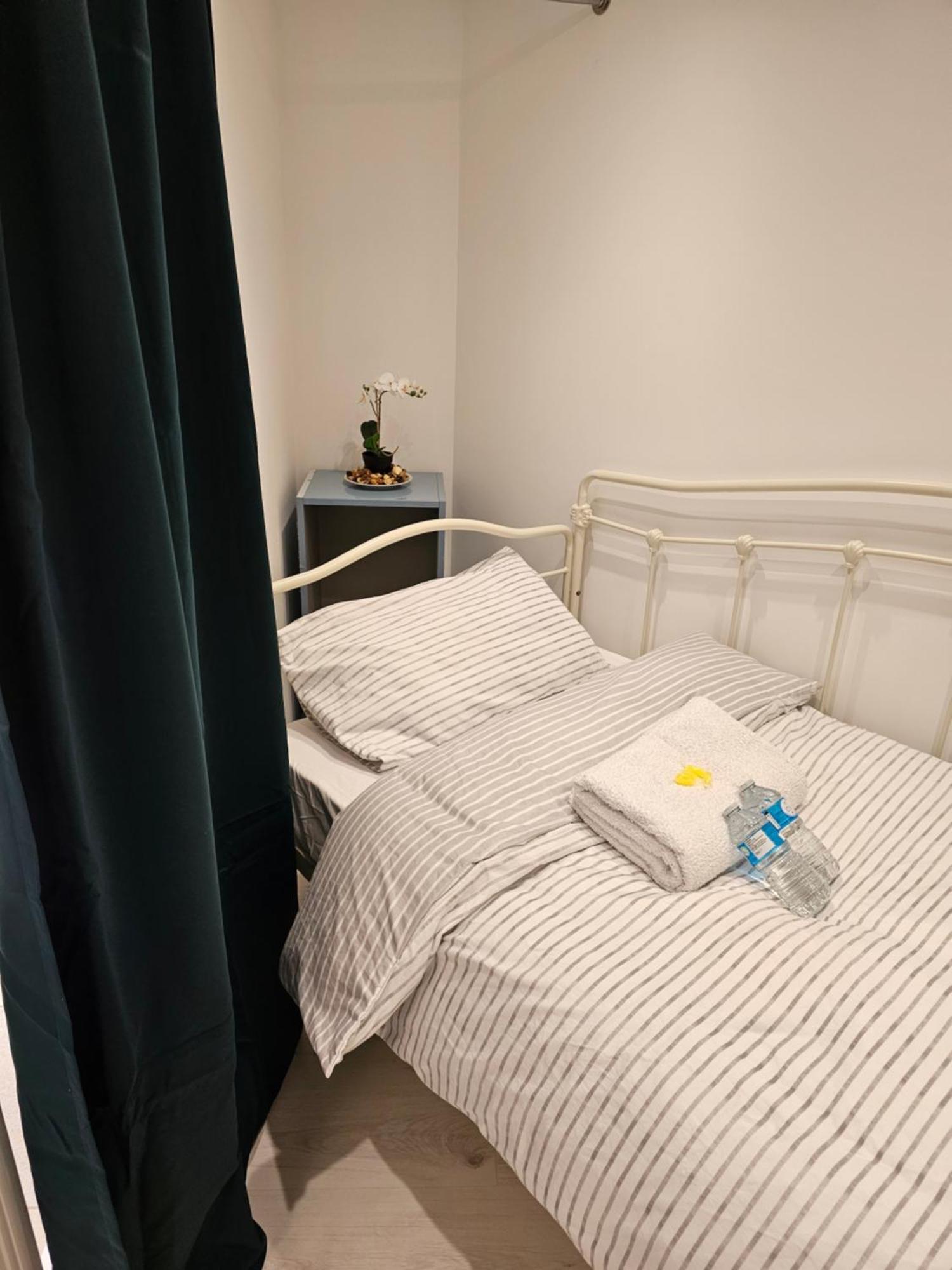 Single Cosy Bedroom In Dartford- Private Entrance For Guest Екстериор снимка