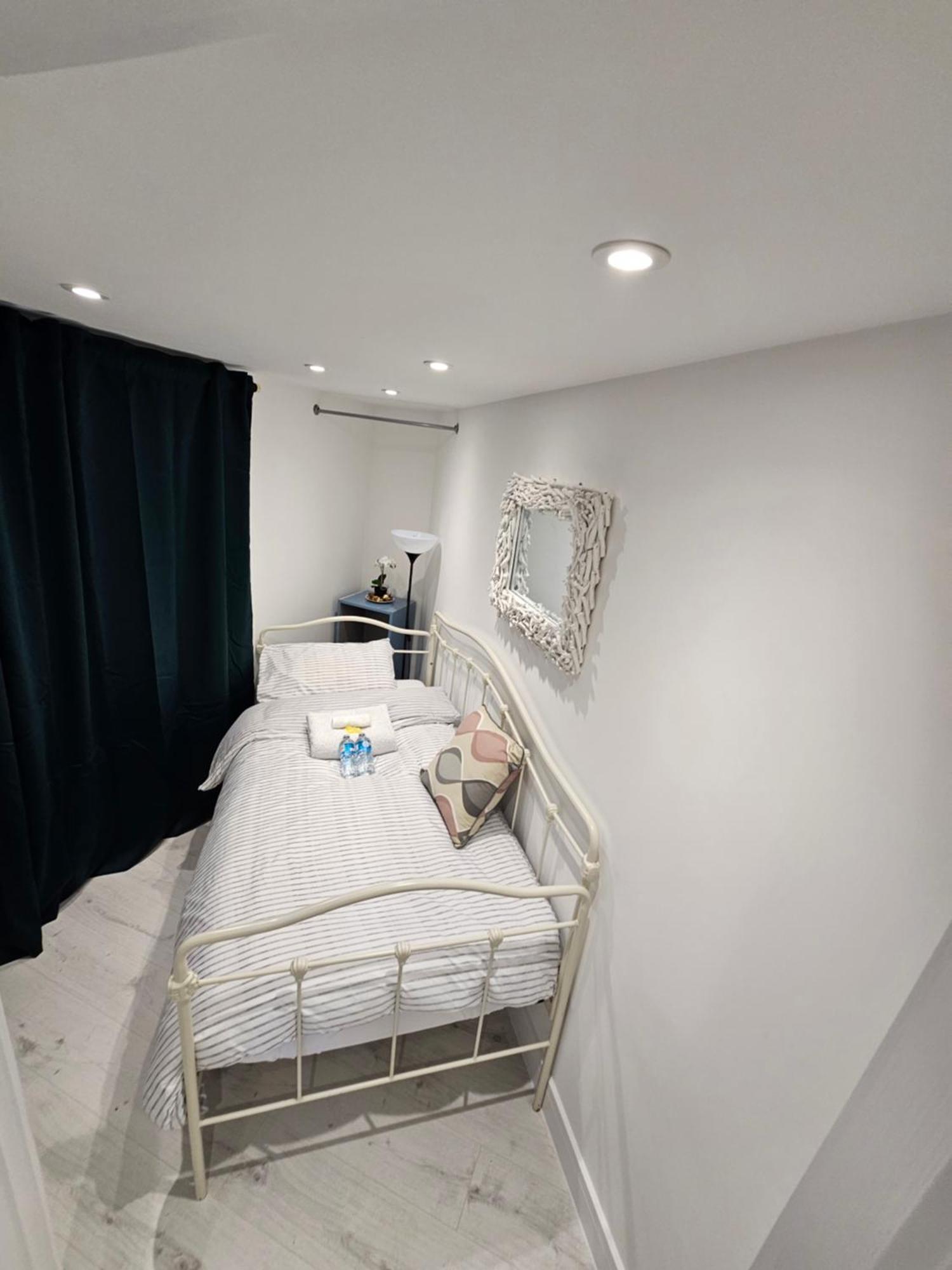 Single Cosy Bedroom In Dartford- Private Entrance For Guest Екстериор снимка